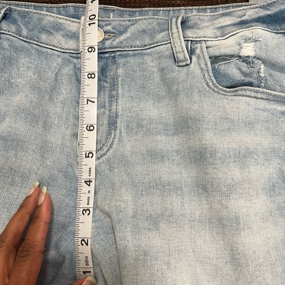 New York & Company LIKE NEW SoHo Distressed Weekender Jeans - Size: 12 - Picture 9 of 10